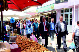 iyi Parti Milletvekili Adayları ilçe Esnafını Ziyaret Etti