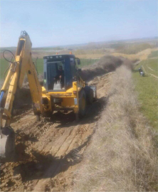 ilçemiz Belediyesi Tarla Yollarını Hazırlıyor