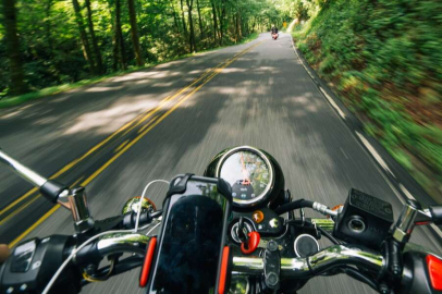 Köpeğe Çarpmamak İçin Kaza Yaptı