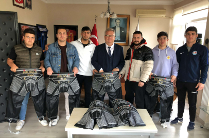 PEHLİVANLARA KISPET DESTEĞİ