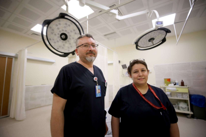 KARI KOCA ŞİFA DAĞITIYORLAR