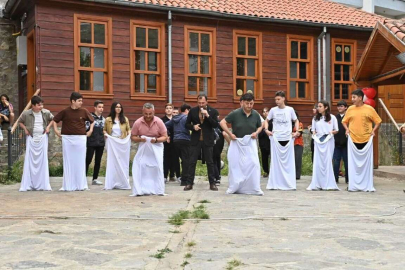 LGS'YE GİRECEK ÖĞRENCİLERE YIL SONU ETKİNLİĞİ DÜZENLENDİ