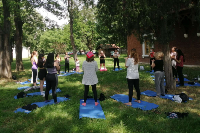 FESTİVAL YOGAYLA BAŞLADI