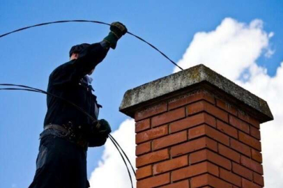 BACA TEMİZLERKEN DÜŞTÜ