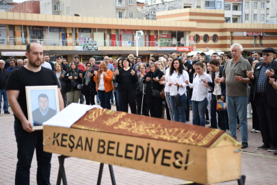 FERDİ AYVAZ SON YOLCULUĞUNA UĞURLANDI