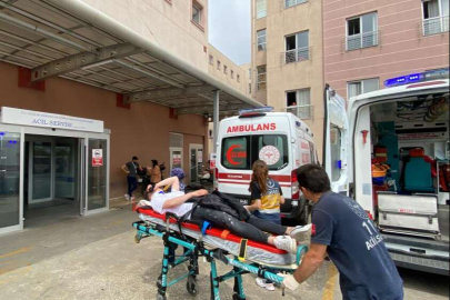 ÖĞRENCİLERE ÇARPTI: 2 YARALI