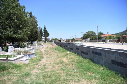 MEZARLIKLARDA BAYRAM TEMİZLİĞİ