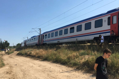 YOLCU TRENİ ARIZA YAPTI
