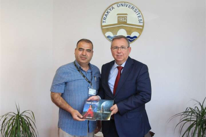 REKTÖRE ŞİİR KİTABI