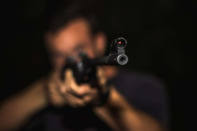 SİLAH TUTUKLUK YAPTI