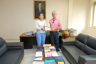 KÜTÜPHANEYE KİTAP BAĞIŞI