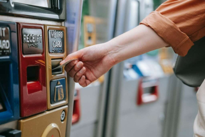 HESABINDAN PARASINI ÇEKMİŞLER