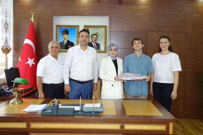 LGS PINARHİSAR BİRİNCİSİNE KAYMAKAMDAN HEDİYE