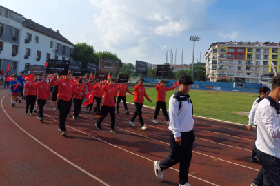 KARŞILAŞMA ÖNCESİ ANMA YÜRÜYÜŞÜ