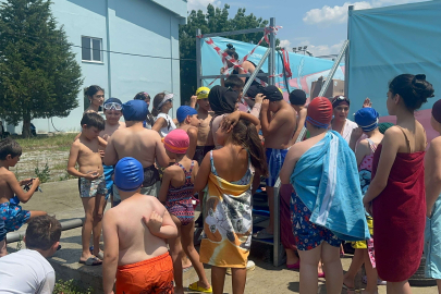 ÜCRETSİZ YÜZME KURSLARI BAŞLADI