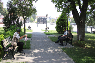 TRAKYA'DA SICAK HAVA ETKİLİ OLUYOR