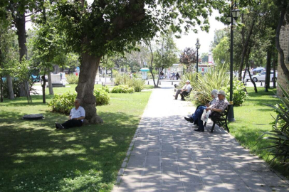 SICAKLIK 48 KİŞİYİ HASTANELİK ETTİ