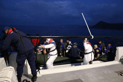 17 DÜZENSİZ GÖÇMEN YAKALANDI