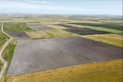 DEMİRHANLI’DA TARIM ARAZİSİNE LİNYİT OCAĞI