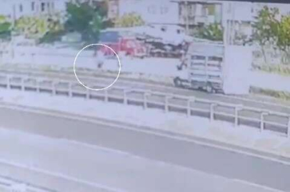 KAMYONET YAYAYA ÇARPTI