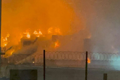 KAĞIT FABRİKASINDA YANGIN