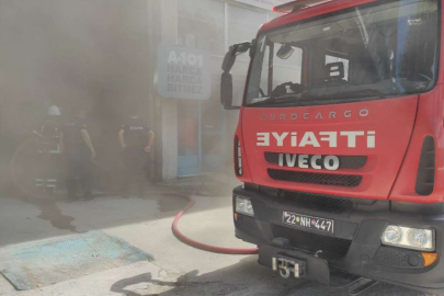 MARKETİN DEPOSU YANDI