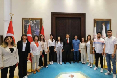 VALİ EKİCİ, STAJA BAŞLAYAN ÖĞRENCİLERLE BİR ARAYA GELDİ