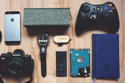 ELEKTRONİK CİHAZLAR ÇALINDI