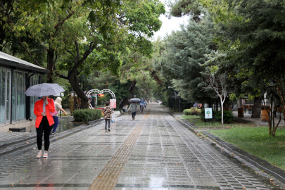 KIRKLARELİ'NDE SAĞANAK ETKİLİ OLUYOR