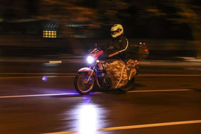 MOTOSİKLETİNİ ALDI GERİ GETİRMEDİ