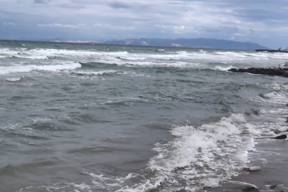 Tekirdağ'da Balıkçılar Lodos Nedeniyle Denize Açılamadı