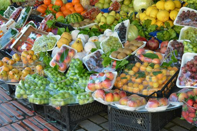 MANAVDAN MEYVE SEBZE ÇALDILAR