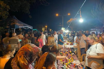 YAYLA SAHİLİNDE YÖRESEL ÜRÜNLER PAZARI