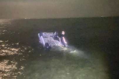 DENİZE DÜŞEN ARAÇTA HAYATINI KAYBETTİ