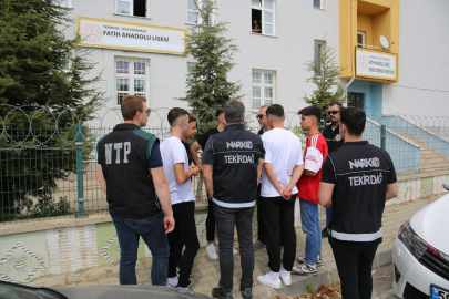 EMNİYET MÜDÜRLÜĞÜ OKUL ÖNLERİNDE DENETİM YAPTI