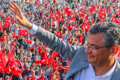 ÖZEL’E KİMLER DESTEK VERİYOR?