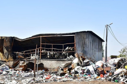 YANGINDA 2 İŞYERİ ZARAR GÖRDÜ