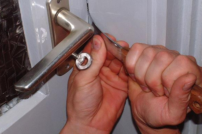 EMANET EVE HIRSIZLIK ŞOKU!