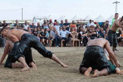 KIZILCIKDERE 3. BAĞ BOZUMU ŞENLİKLERİ DEVAM EDİLİYOR