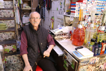 MESLEĞİNİ İLK GÜNKÜ HEYECANLA SÜRDÜRÜYOR