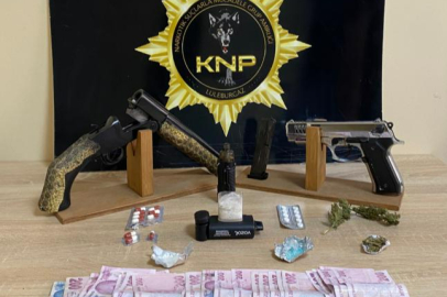 UYUŞTURUCU OPERASYONUNDA 4 ŞÜPHELİ YAKALANDI