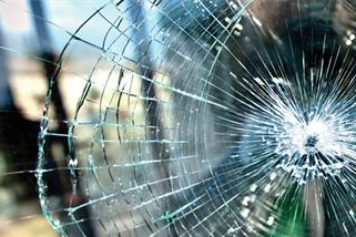 O EVE KİM ATEŞ AÇTI?