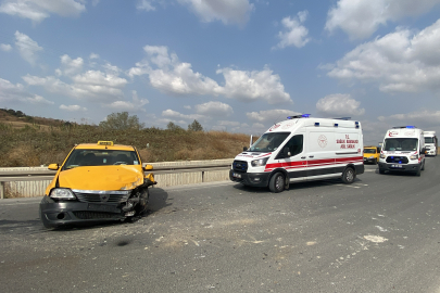 TİCARİ TAKSİ İLE TIR ÇARPIŞTI