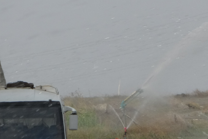 FABRİKA ÖNÜNE FISKİYE DÖŞEDİLER, SENDİKACILARI YAKLAŞTIRMIYORLAR