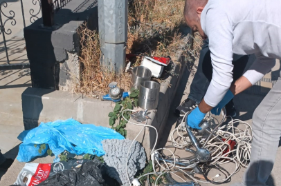 EDİRNE'DE 2 ŞÜPHELİ SUÇÜSTÜ YAKALANDI