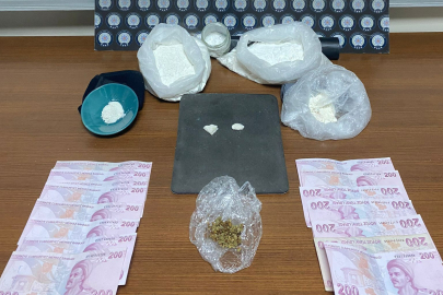 2 KİLOYA YAKIN KOKAİN ELE GEÇİRİLDİ