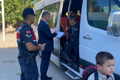 JANDARMADAN ÖĞRENCİ SERVİSİ DENETLEDİ