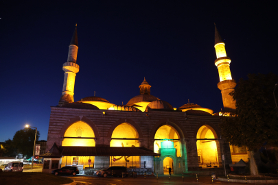 CAMİLERDE MEHMETÇİK VE FİLİSTİN İÇİN DUA EDİLDİ