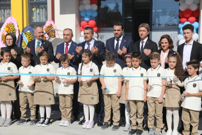 TEKİN, HAYIRSEVERİN YAPTIRDIĞI OKULUN AÇILIŞINA KATILDI