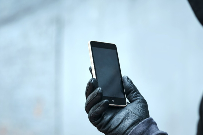 OYUN AŞKI TELEFONUNA MAL OLDU